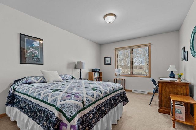 3034 E FALLCREEK LANE, Appleton, WI 54913