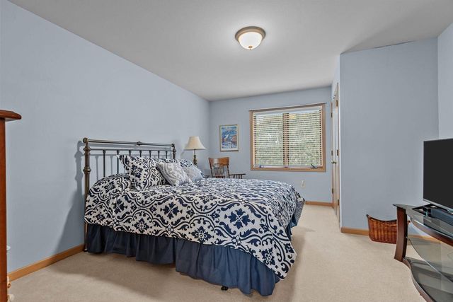 3034 E FALLCREEK LANE, Appleton, WI 54913