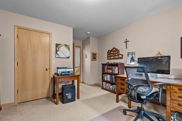 3034 E FALLCREEK LANE, Appleton, WI 54913