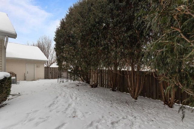 3034 E FALLCREEK LANE, Appleton, WI 54913