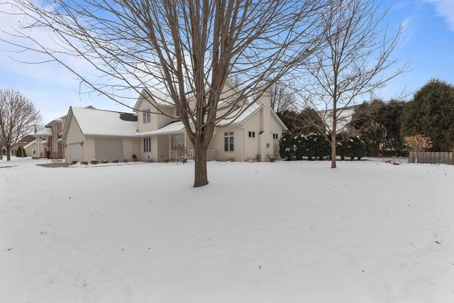 3034 E FALLCREEK LANE, Appleton, WI 54913
