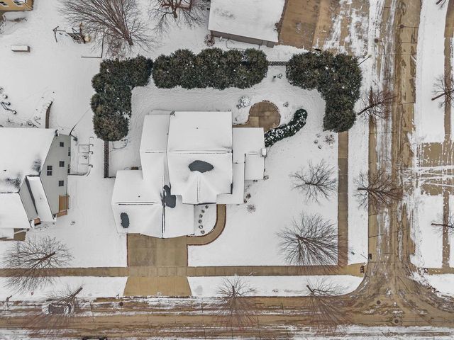 3034 E FALLCREEK LANE, Appleton, WI 54913