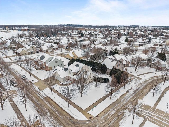 3034 E FALLCREEK LANE, Appleton, WI 54913