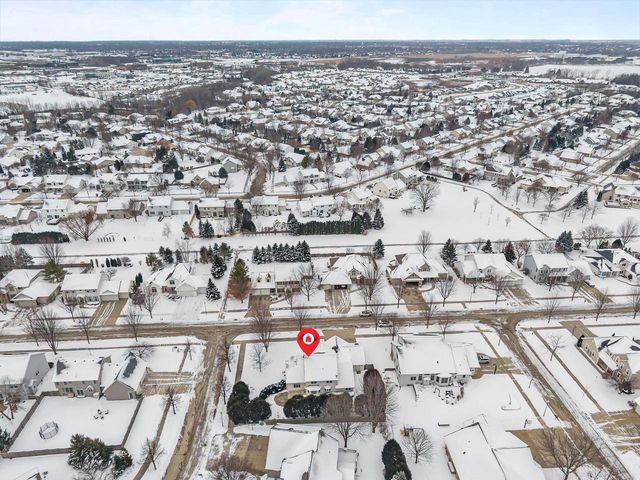 3034 E FALLCREEK LANE, Appleton, WI 54913