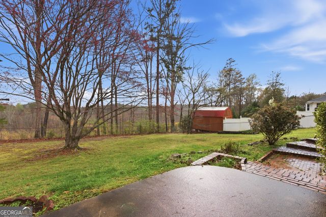 304 Beaver Brook Drive, Toccoa, GA 30577