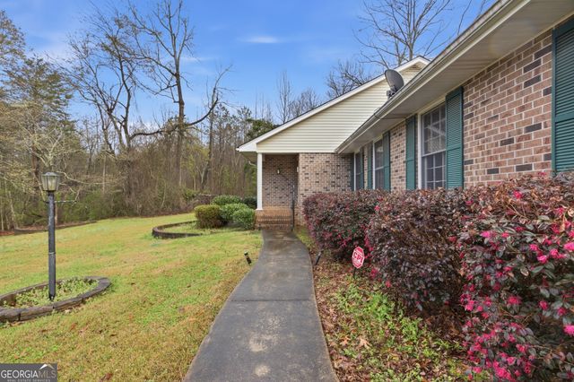 304 Beaver Brook Drive, Toccoa, GA 30577