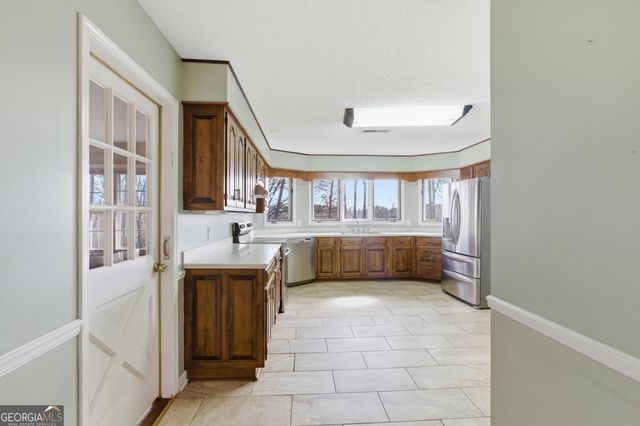 304 Beaver Brook Drive, Toccoa, GA 30577