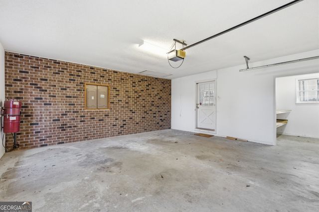 304 Beaver Brook Drive, Toccoa, GA 30577