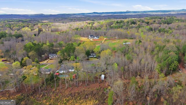 304 Beaver Brook Drive, Toccoa, GA 30577