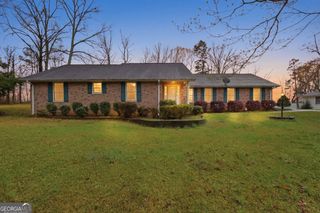 304 Beaver Brook Drive, Toccoa, GA 30577