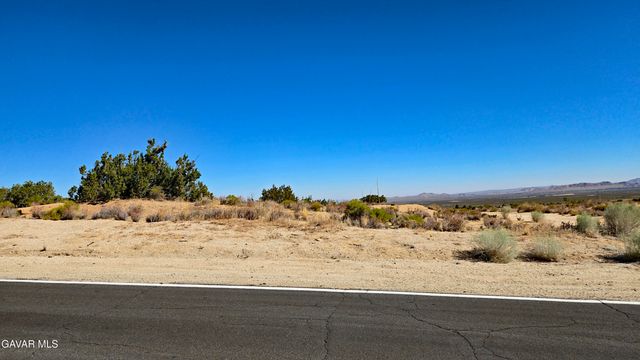 Cor Avenue W8 & 123th St E., Pearblossom, CA 93553