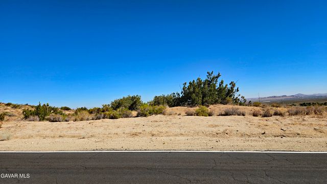 Cor Avenue W8 & 123th St E., Pearblossom, CA 93553
