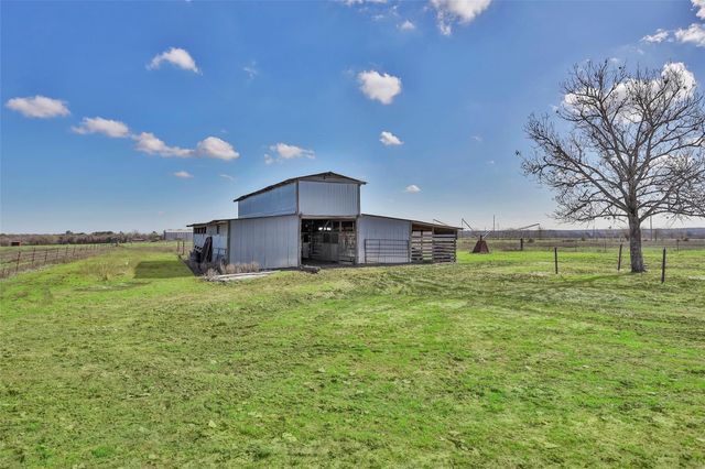 16823 Highway 105 E, Plantersville, TX 77363