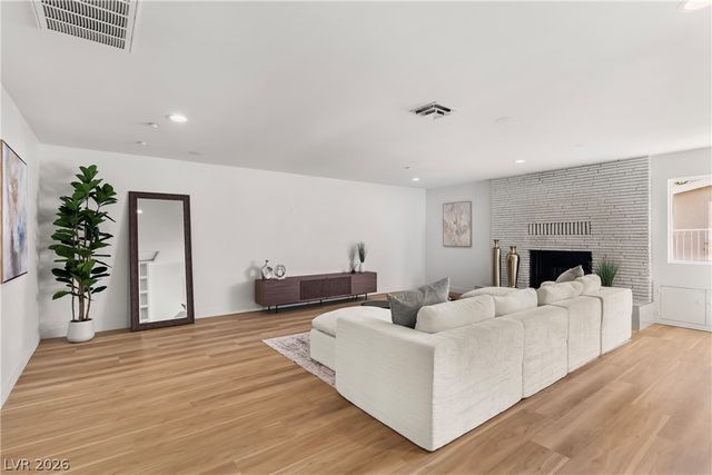 2106 West Oakey Boulevard, Las Vegas, NV 89102