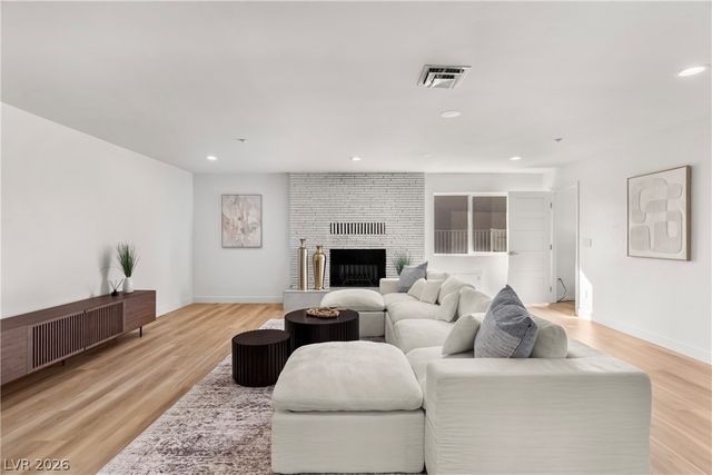 2106 West Oakey Boulevard, Las Vegas, NV 89102