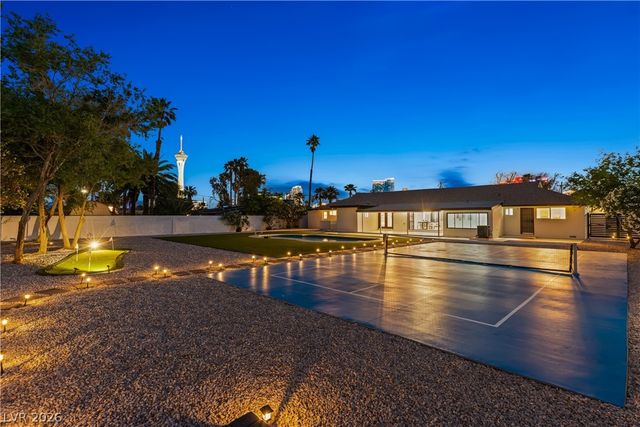 2106 West Oakey Boulevard, Las Vegas, NV 89102