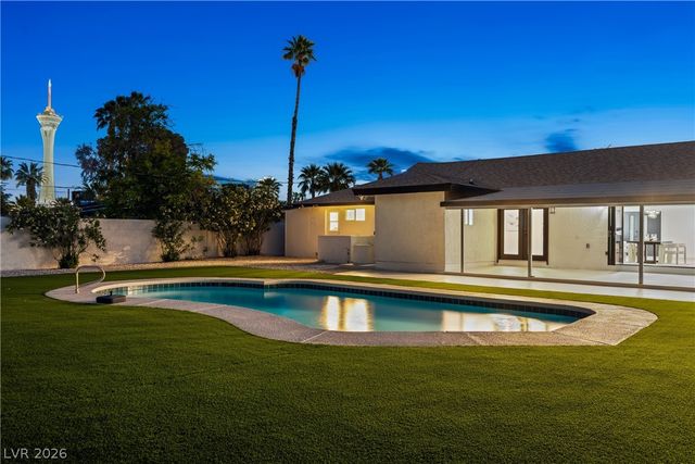 2106 West Oakey Boulevard, Las Vegas, NV 89102