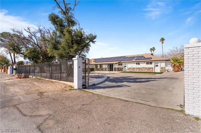 2106 West Oakey Boulevard, Las Vegas, NV 89102
