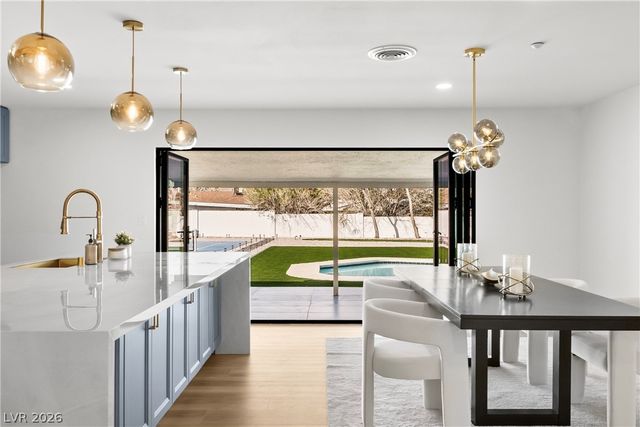 2106 West Oakey Boulevard, Las Vegas, NV 89102