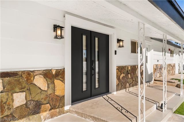 2106 West Oakey Boulevard, Las Vegas, NV 89102