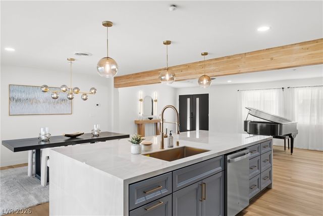 2106 West Oakey Boulevard, Las Vegas, NV 89102