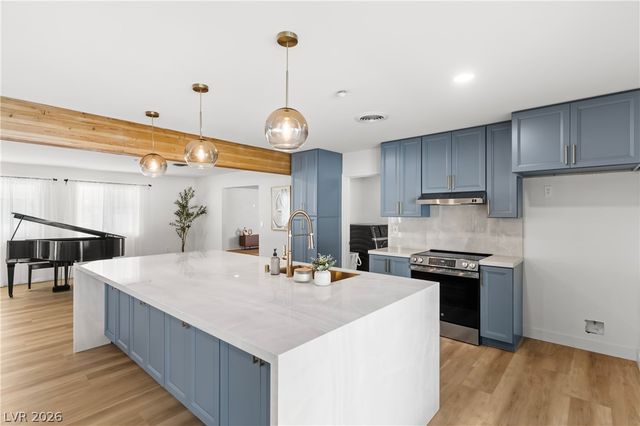 2106 West Oakey Boulevard, Las Vegas, NV 89102