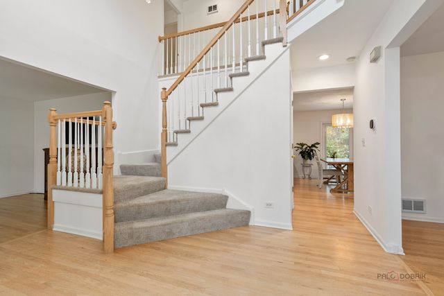 737 Joel Lane, Buffalo Grove, IL 60089