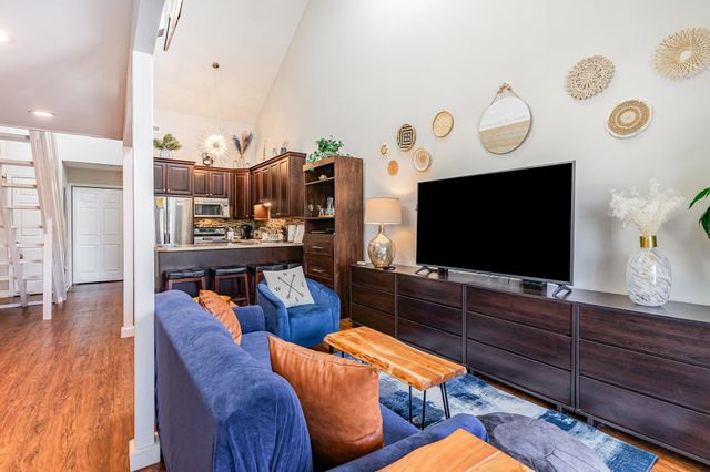 1860 Auburn Ln Apt 19E, Surfside Beach, SC 29575