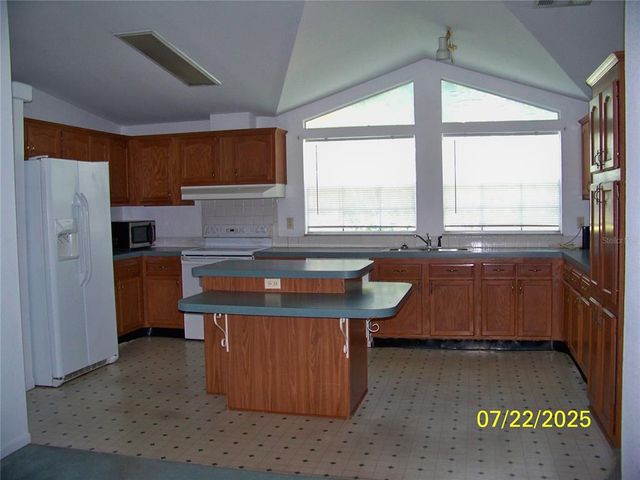 7224 RYMAN LOOP, Zephyrhills, FL 33540