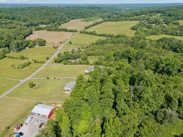 2484 W Leatherwood Rd, Cumberland Furnace, TN 37051