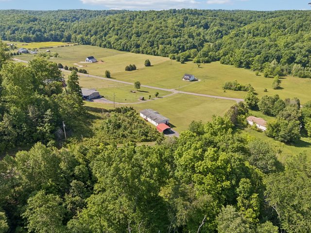 2484 W Leatherwood Rd, Cumberland Furnace, TN 37051