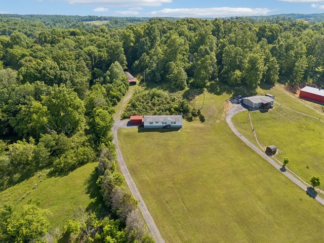 2484 W Leatherwood Rd, Cumberland Furnace, TN 37051