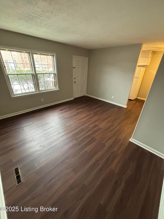 2707 Riedling Dr B1, Louisville, KY 40206