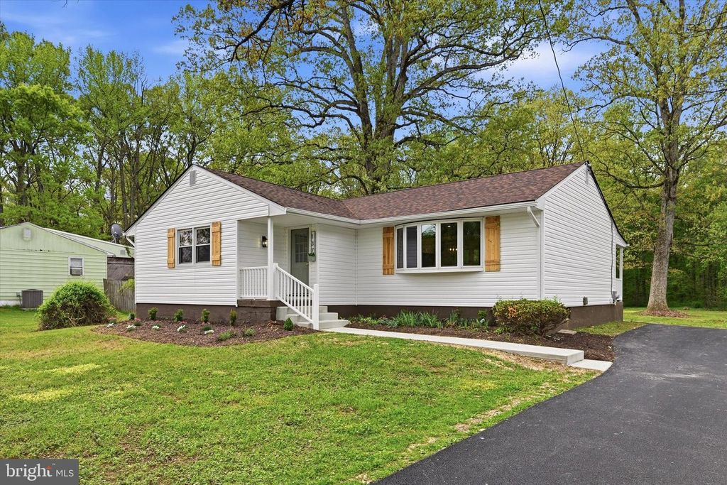 Image 2 of property listing at 137 MALONEY RD, Elkton, MD 21921