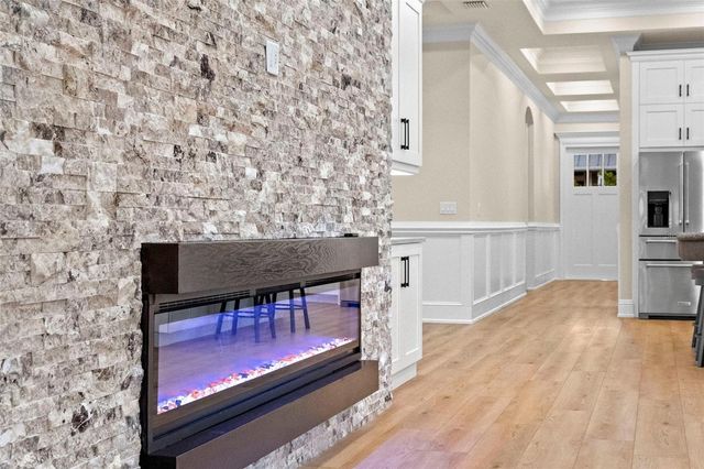 324 3RD AVENUE N, Safety Harbor, FL 34695