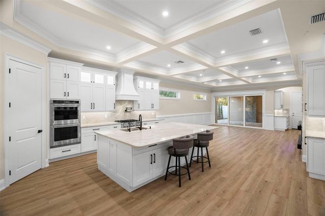 324 3RD AVENUE N, Safety Harbor, FL 34695