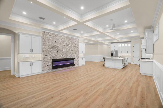 324 3RD AVENUE N, Safety Harbor, FL 34695