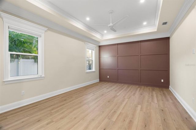 324 3RD AVENUE N, Safety Harbor, FL 34695