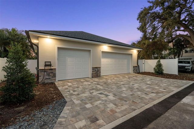 324 3RD AVENUE N, Safety Harbor, FL 34695