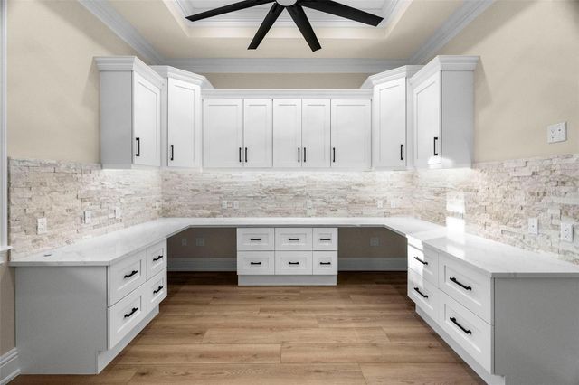 324 3RD AVENUE N, Safety Harbor, FL 34695