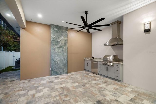 324 3RD AVENUE N, Safety Harbor, FL 34695