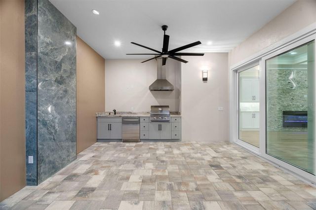 324 3RD AVENUE N, Safety Harbor, FL 34695