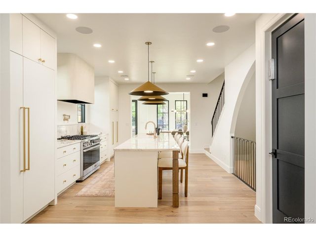 517 Cook St, Denver, CO 80206