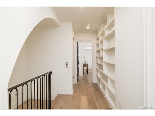 517 Cook St, Denver, CO 80206