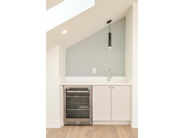517 Cook St, Denver, CO 80206
