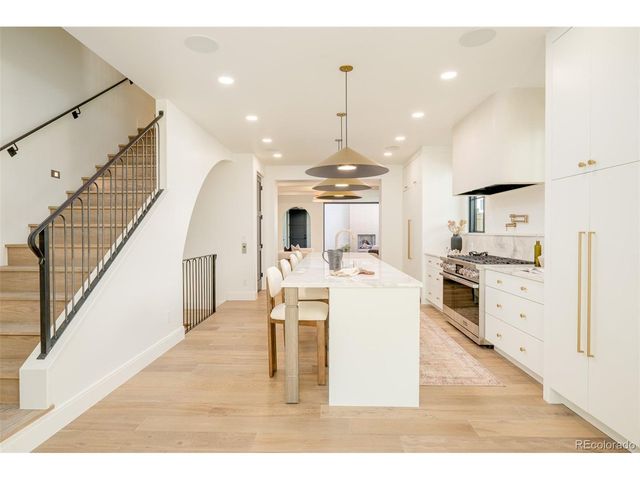 517 Cook St, Denver, CO 80206