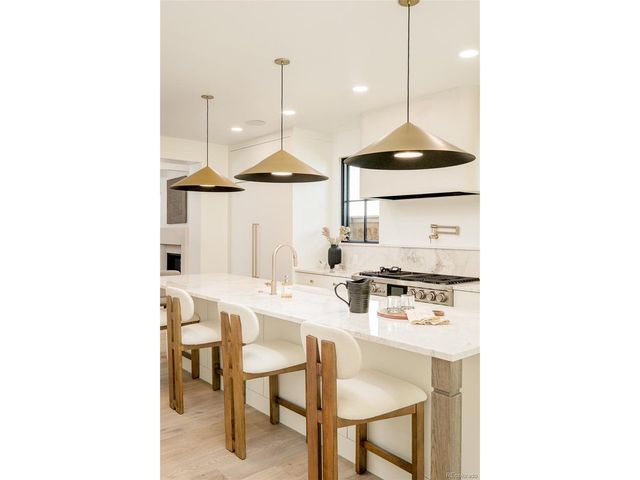 517 Cook St, Denver, CO 80206