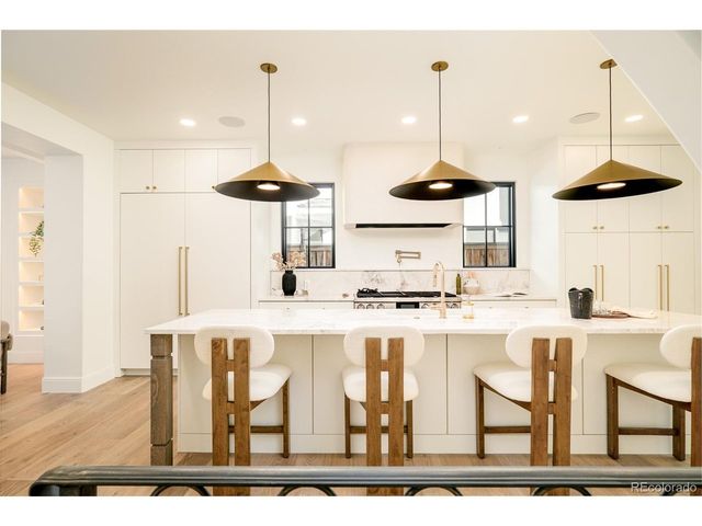 517 Cook St, Denver, CO 80206