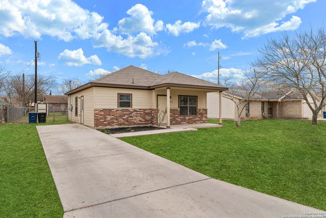 1534 Lahn Road, New Braunfels, TX 78130