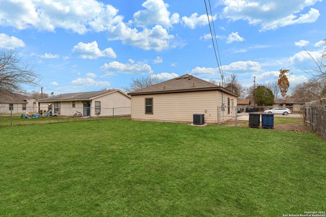 1534 Lahn Road, New Braunfels, TX 78130